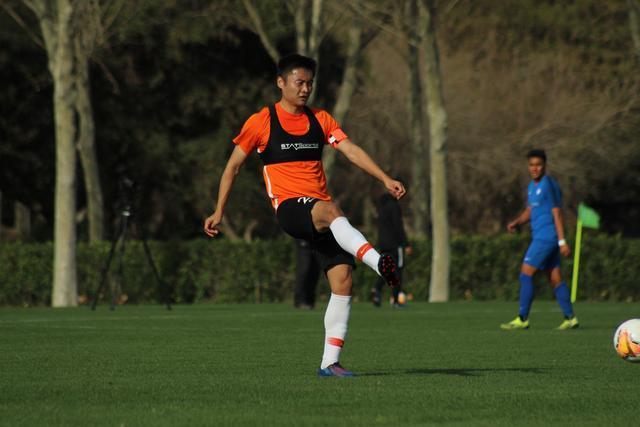 吃水别忘挖井人！没有18詹就没湖人今天 41岁老将所求无非是尊重
